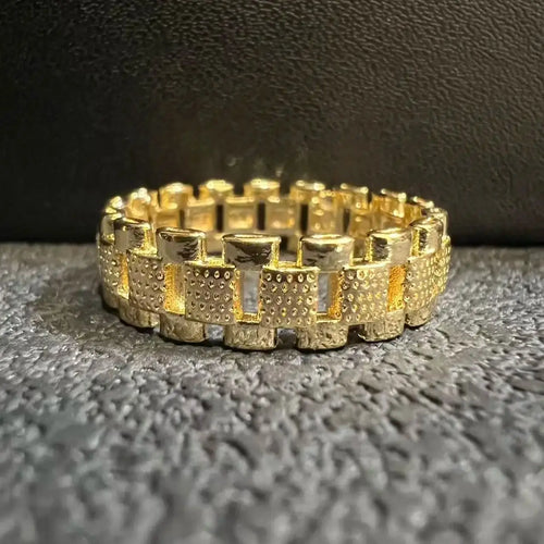 Chic Hello Kitty Gold Ring